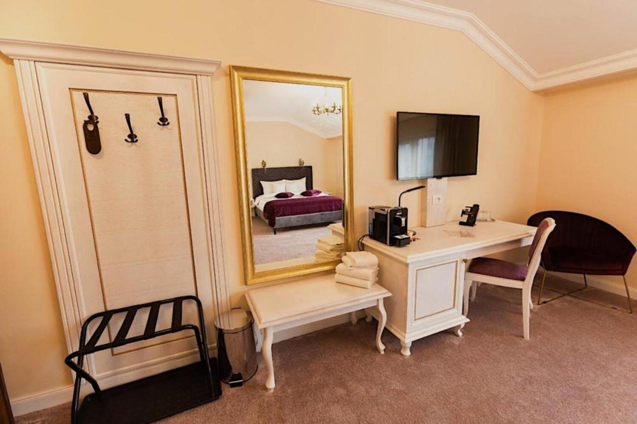 4Cardinal'S Boutique Hotel Brasov Exterior photo